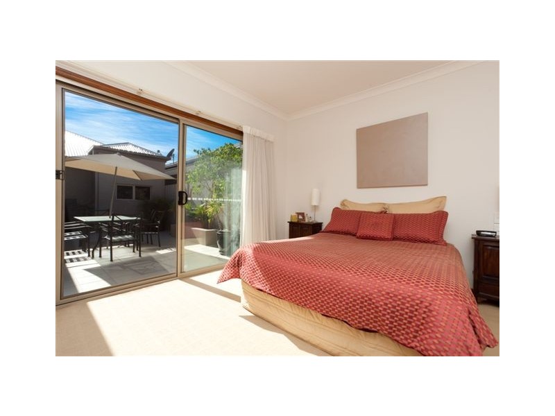 3 Campelles Avenue, Varsity Lakes QLD 4227