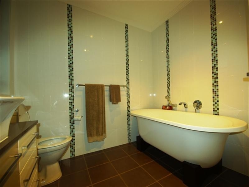 33 Bardon Avenue, Miami QLD 4220