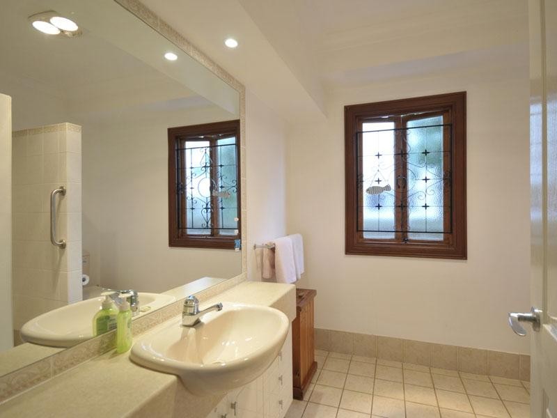 2/10 Messines Crescent, Miami QLD 4220