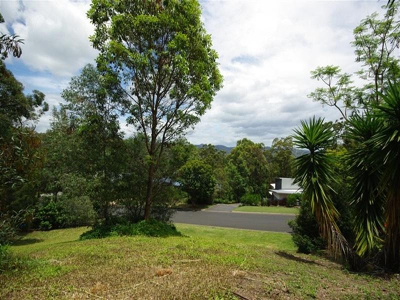 12 Forest Drive, Elanora QLD 4221