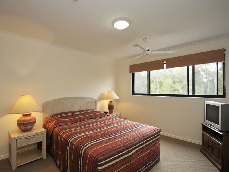 B19 Great Hall Drive, Miami QLD 4220