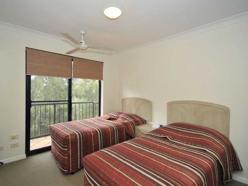 B19 Great Hall Drive, Miami QLD 4220