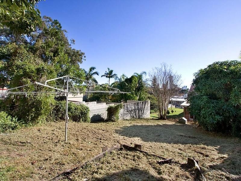 23 Ewart Street, Burleigh Heads QLD 4220