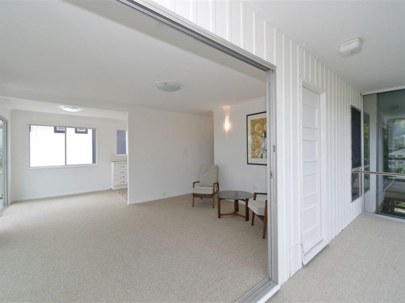 11 Kelly Avenue, Miami QLD 4220