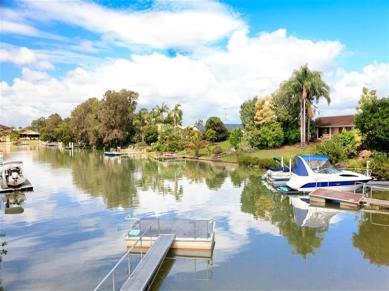 11 Garden Grove, Carrara QLD 4211