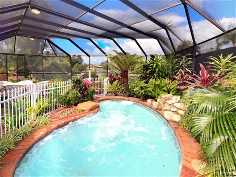 11 Garden Grove, Carrara QLD 4211