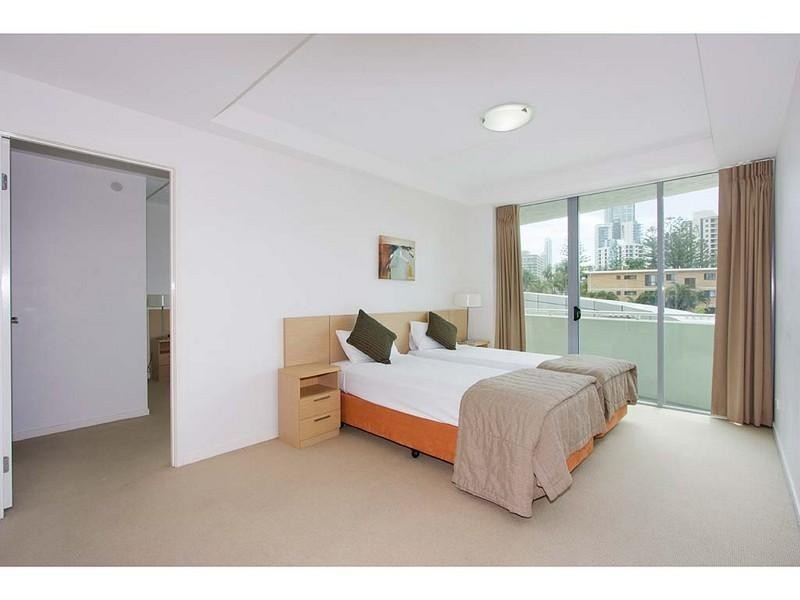 104/18 Fern Street, Surfers Paradise QLD 4217