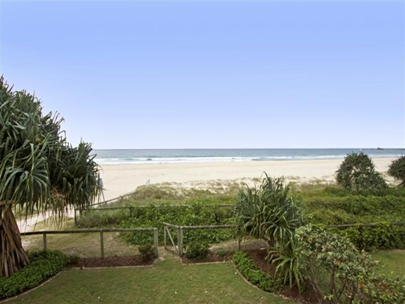 41 Jefferson Lane, Palm Beach QLD 4221