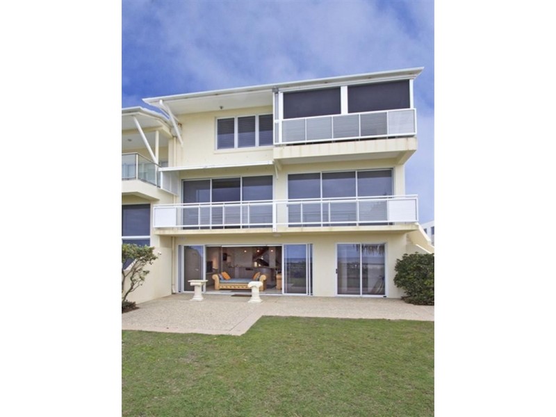 41 Jefferson Lane, Palm Beach QLD 4221