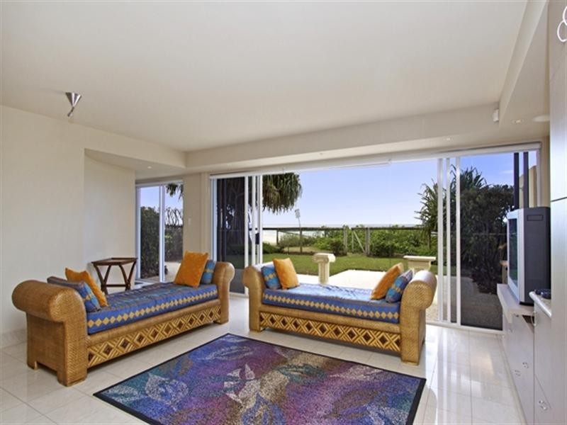 41 Jefferson Lane, Palm Beach QLD 4221