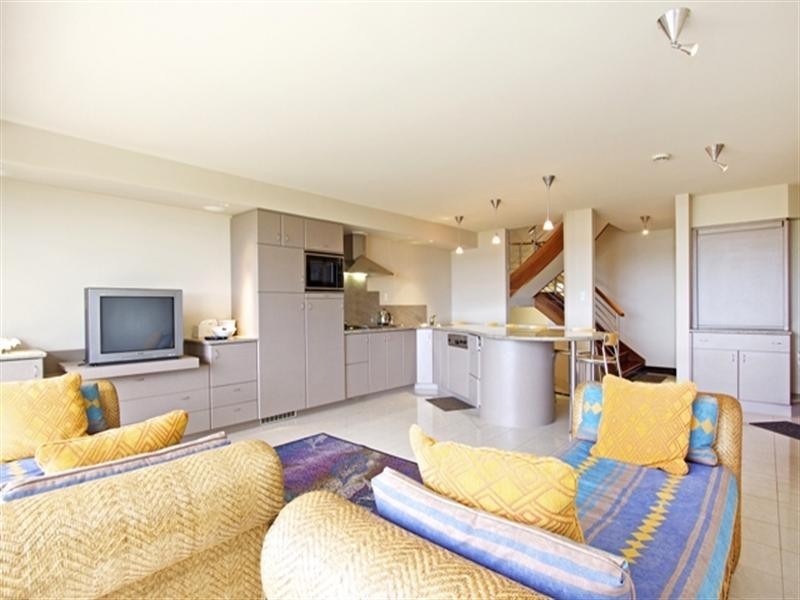 41 Jefferson Lane, Palm Beach QLD 4221