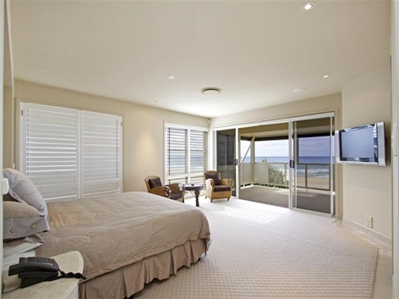 41 Jefferson Lane, Palm Beach QLD 4221