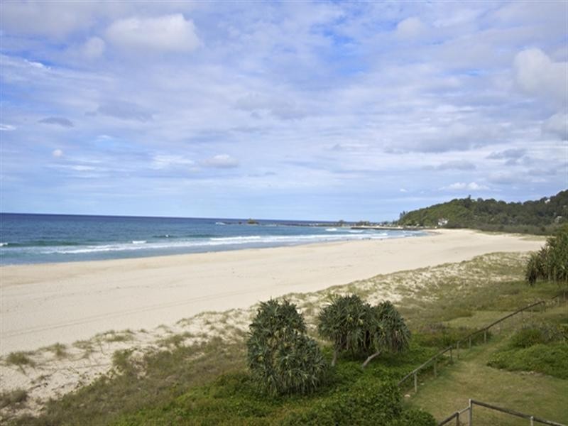 41 Jefferson Lane, Palm Beach QLD 4221