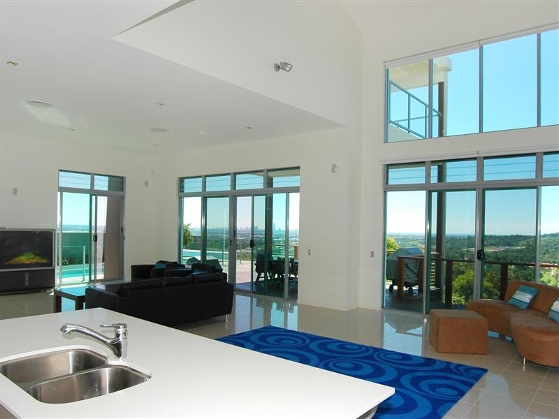 68 Strawberry Road, Mudgeeraba QLD 4213