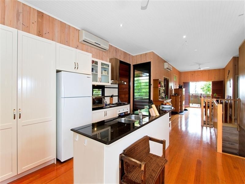 14 Woodgee Street, Currumbin QLD 4223