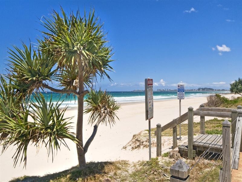 14 Woodgee Street, Currumbin QLD 4223