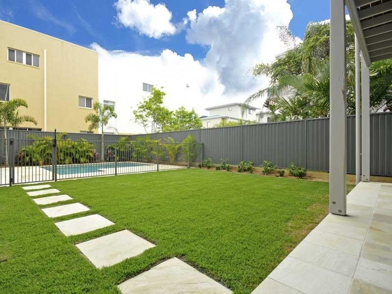 19 Ventura Road, Mermaid Beach QLD 4218