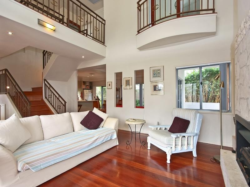 15 Avellino Drive, Varsity Lakes QLD 4227