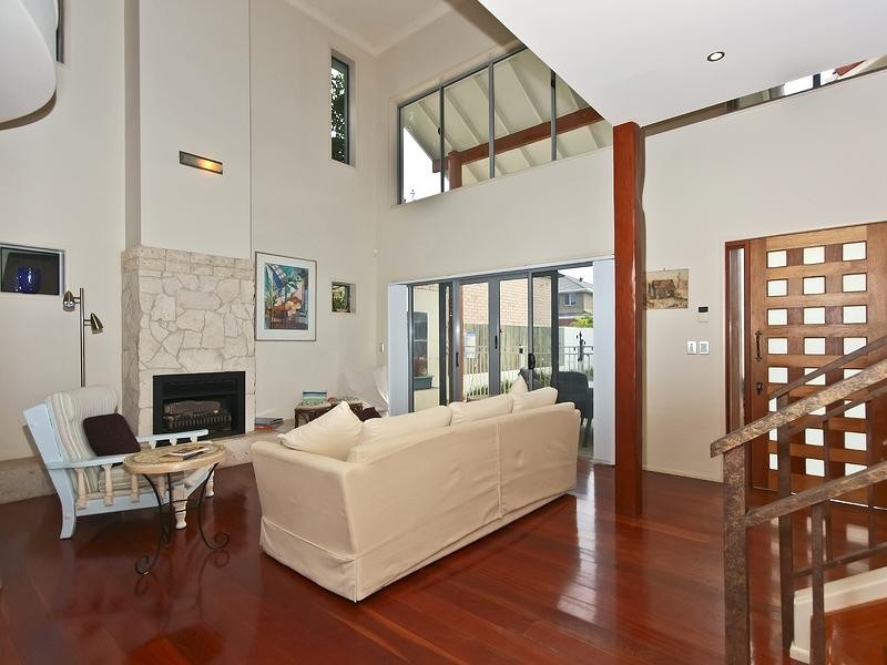 15 Avellino Drive, Varsity Lakes QLD 4227