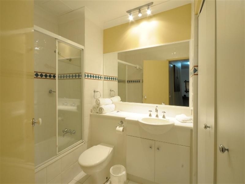 A32 ‘Magic Mountain Apartments’, Great Hall Drive, Miami QLD 4220