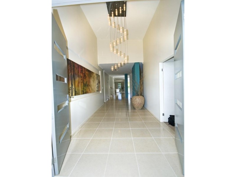 4 Melaleuca Drive, Palm Beach QLD 4221