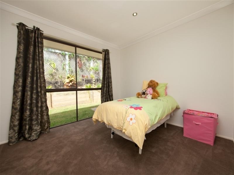 3 Palona Place, Ashmore QLD 4214