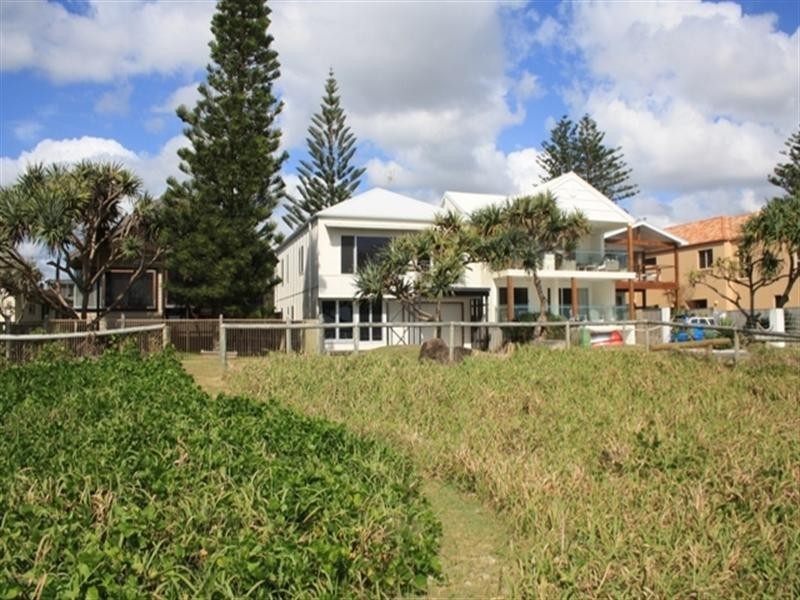 428 The Esplanade, Palm Beach QLD 4221