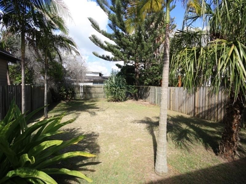 428 The Esplanade, Palm Beach QLD 4221