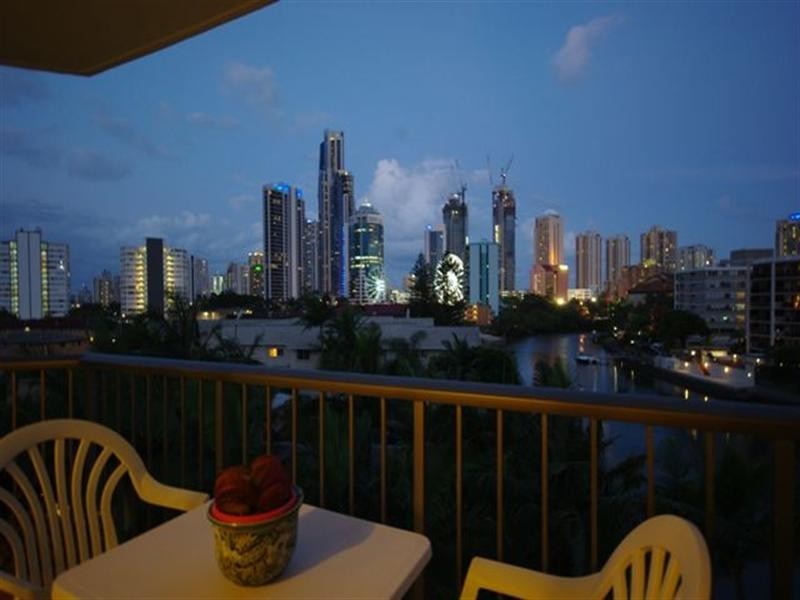 401 ‘Edgewater Gardens’ 21 Peninsular Drive, Surfers Paradise QLD 4217