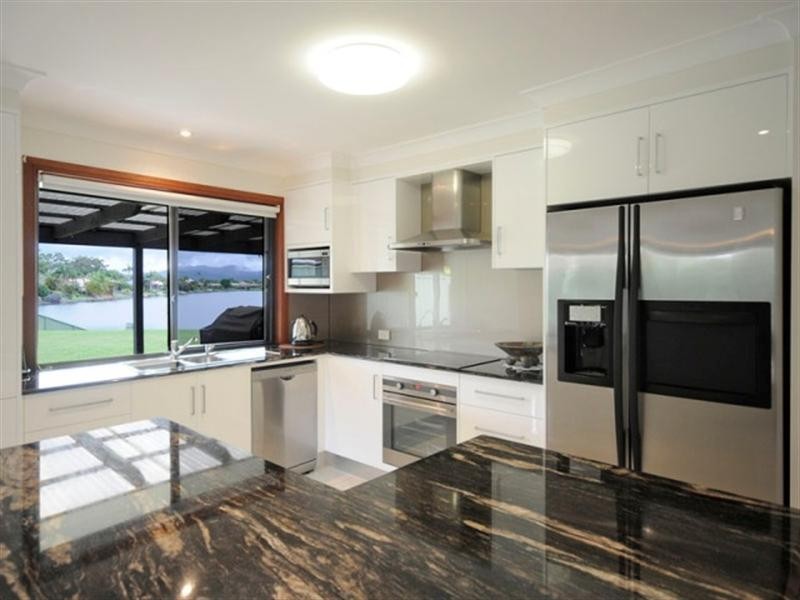 35 Angelica Street, Elanora QLD 4221