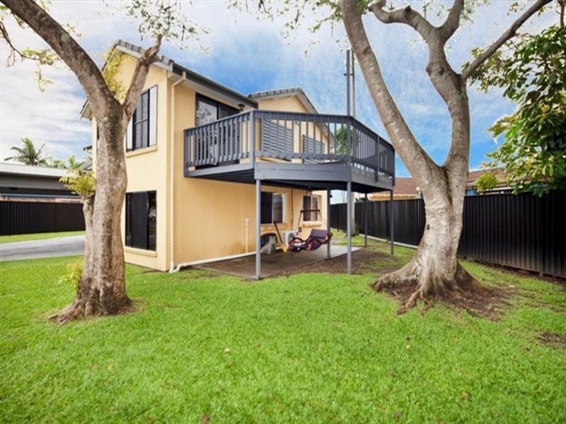 32 Mainsail Street, Currumbin Waters QLD 4223