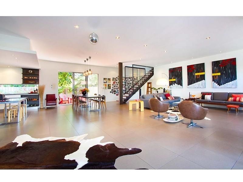 7 Anchor Court, Mermaid Waters QLD 4218