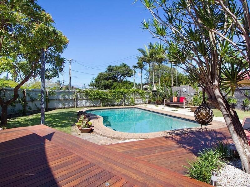 7 Anchor Court, Mermaid Waters QLD 4218