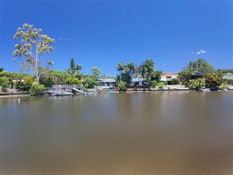 8 Headsail Court, Currumbin Waters QLD 4223