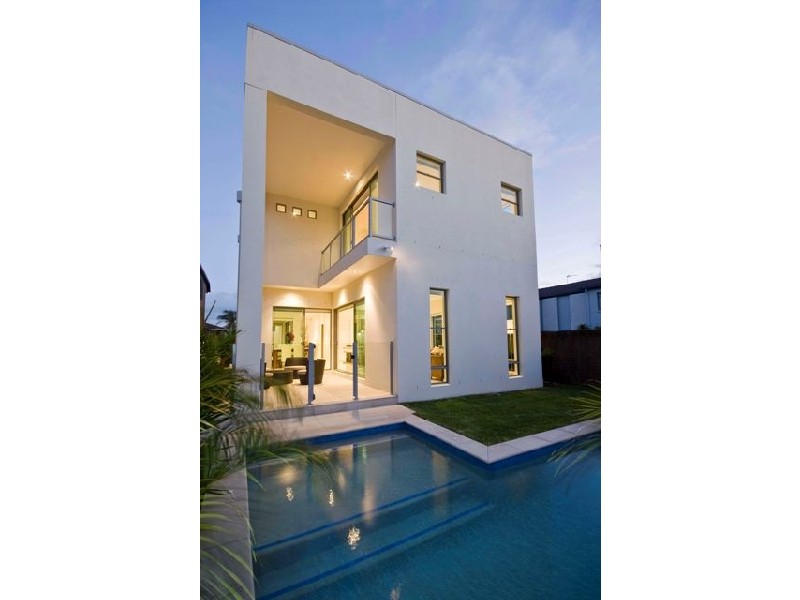 27 Tamborine Street, Mermaid Beach QLD 4218