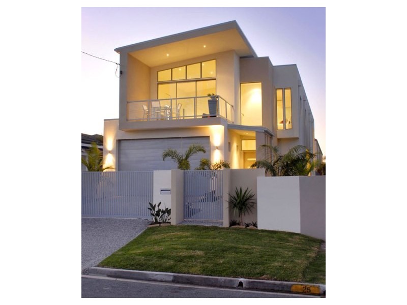 27 Tamborine Street, Mermaid Beach QLD 4218
