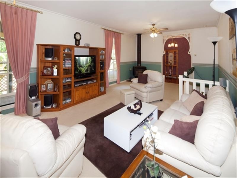 20 Westminster Boulevard, Elanora QLD 4221