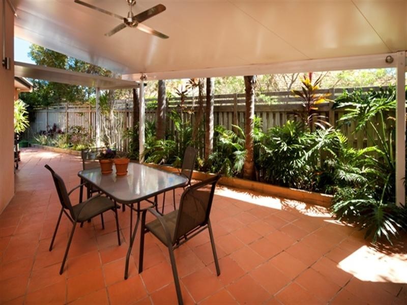 10 ‘Burleigh Village’, 16 Gardendale Crescent, Burleigh Waters QLD 4220