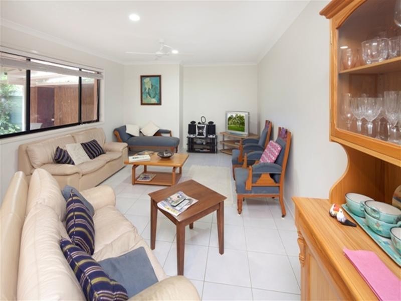 10 ‘Burleigh Village’, 16 Gardendale Crescent, Burleigh Waters QLD 4220