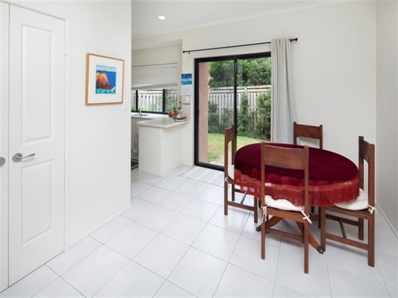 10 ‘Burleigh Village’, 16 Gardendale Crescent, Burleigh Waters QLD 4220