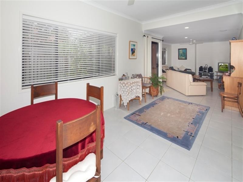 10 ‘Burleigh Village’, 16 Gardendale Crescent, Burleigh Waters QLD 4220