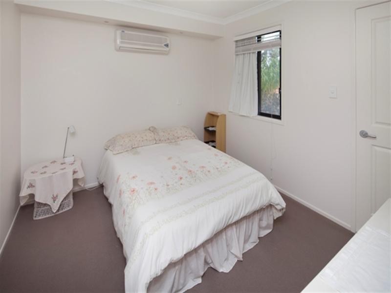 10 ‘Burleigh Village’, 16 Gardendale Crescent, Burleigh Waters QLD 4220