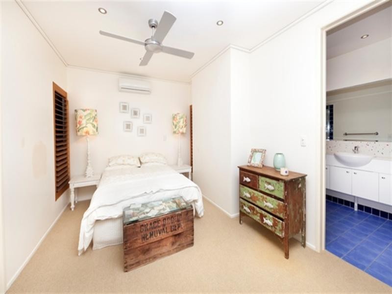 500 The Esplanade, Palm Beach QLD 4221