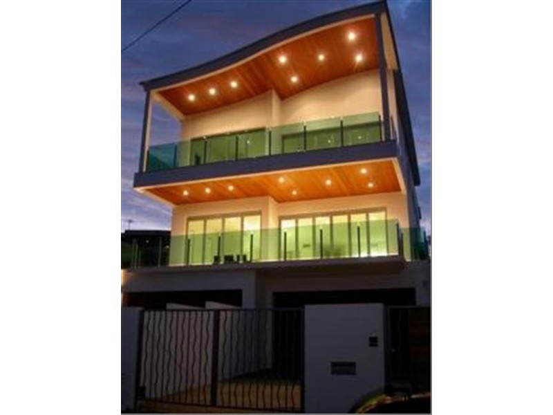 6 Seagull Avenue, Mermaid Beach QLD 4218