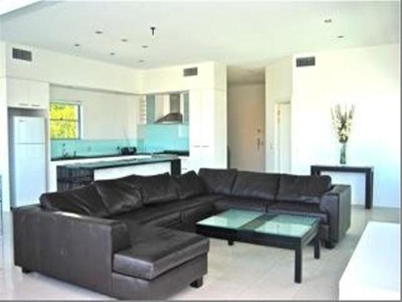 6 Seagull Avenue, Mermaid Beach QLD 4218