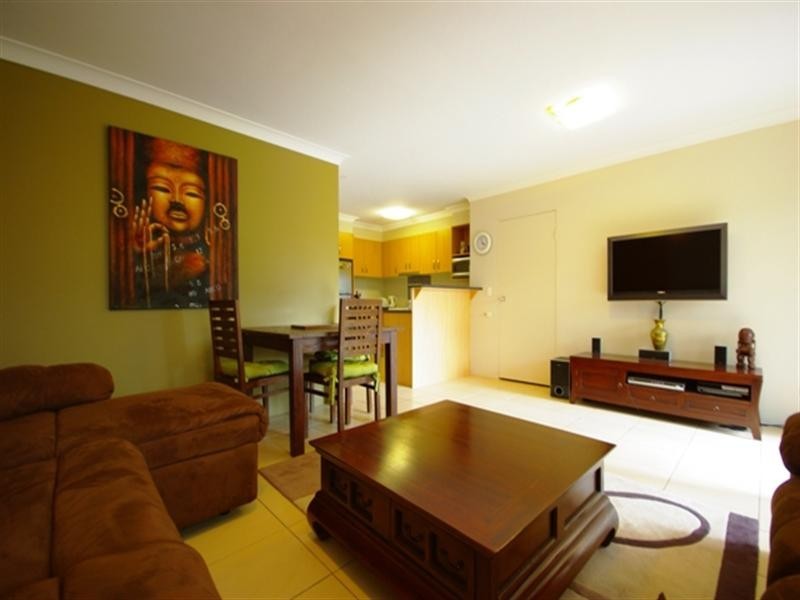 5 ‘HAMPTON GARDENS’ 54 Karbunya Street, Mermaid Waters QLD 4218