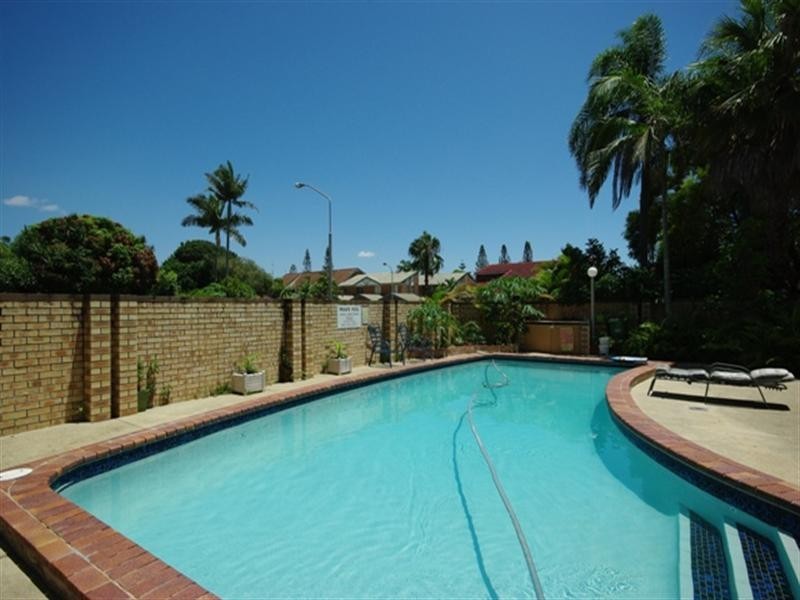 5 ‘HAMPTON GARDENS’ 54 Karbunya Street, Mermaid Waters QLD 4218