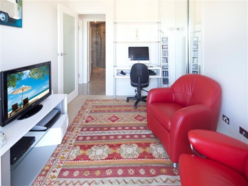 5 ‘Pharos on Kirra Hill’ 129 Musgrave Street, Coolangatta QLD 4225