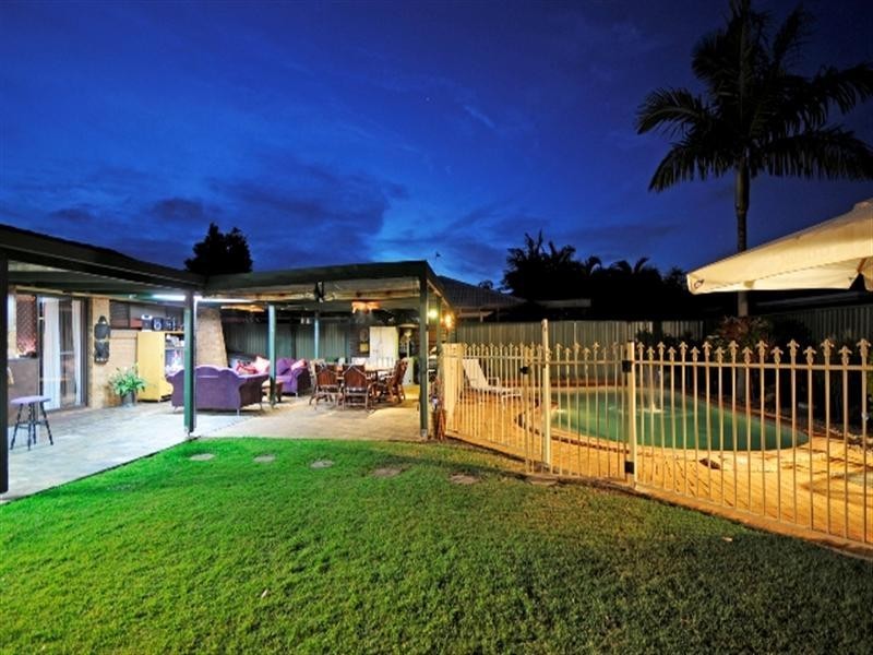 13 Tattler Way, Burleigh Waters QLD 4220