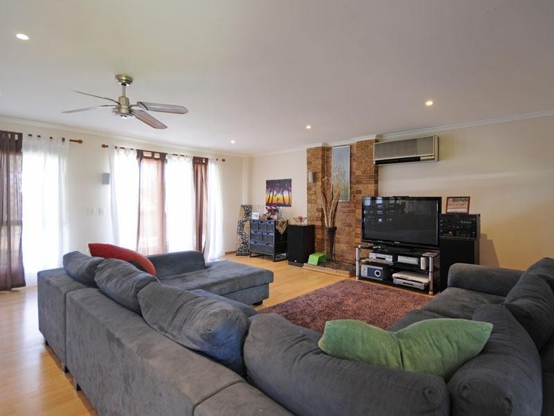 13 Tattler Way, Burleigh Waters QLD 4220